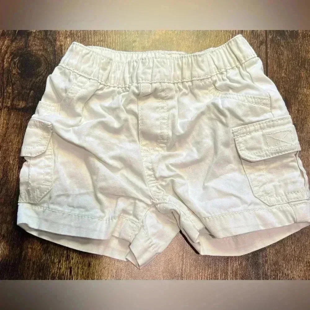 SET: Carter’s | 2 pair of baby boy shorts. Size: 9M